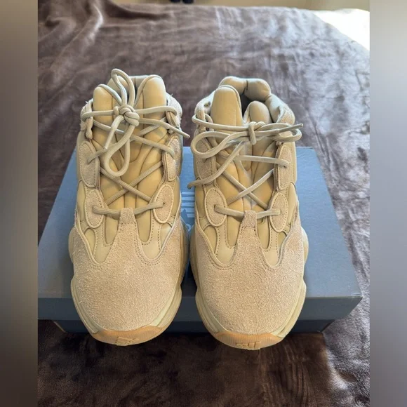 Adidas Yeezy 500 - Picture 3 of 8